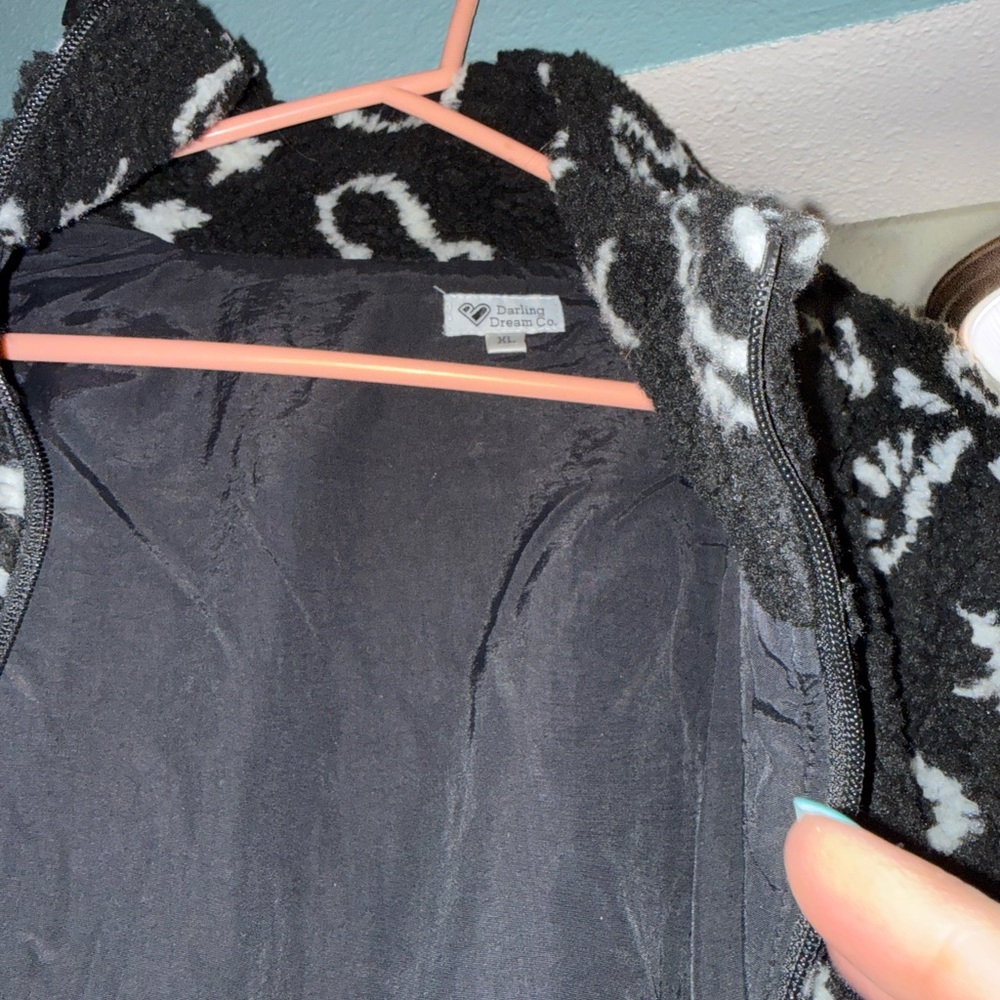Disney inspired Cozy Black Sherpa Jacket with White Character Print - Picture 2 of 3